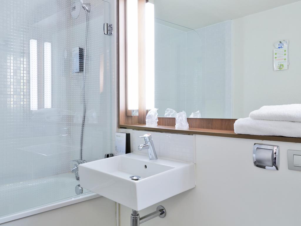 B&B Hotel Roissy - Saint Witz Ex-Campanile Roissy - Saint Witz Dış mekan fotoğraf